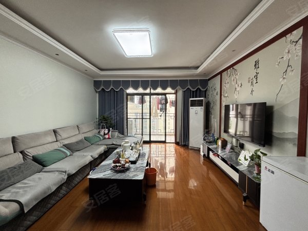 168对面_雍景台_精装大三室_自住首次出租_看房方便