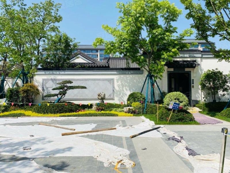 青山湖桃李春风 精装中式合院别墅 户型方正采光十足