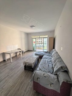实拍图_可陪读首选_三室两卫性价比高家电家具齐全拎包入住