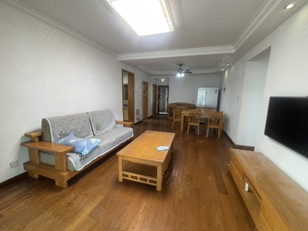 自住装修_带地暖_百利广场_银泰中心_配套齐全_诚心出租