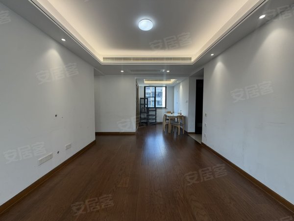 出门地铁！地暖_南北通透_雍和府_采光好_电梯房_陪读好房