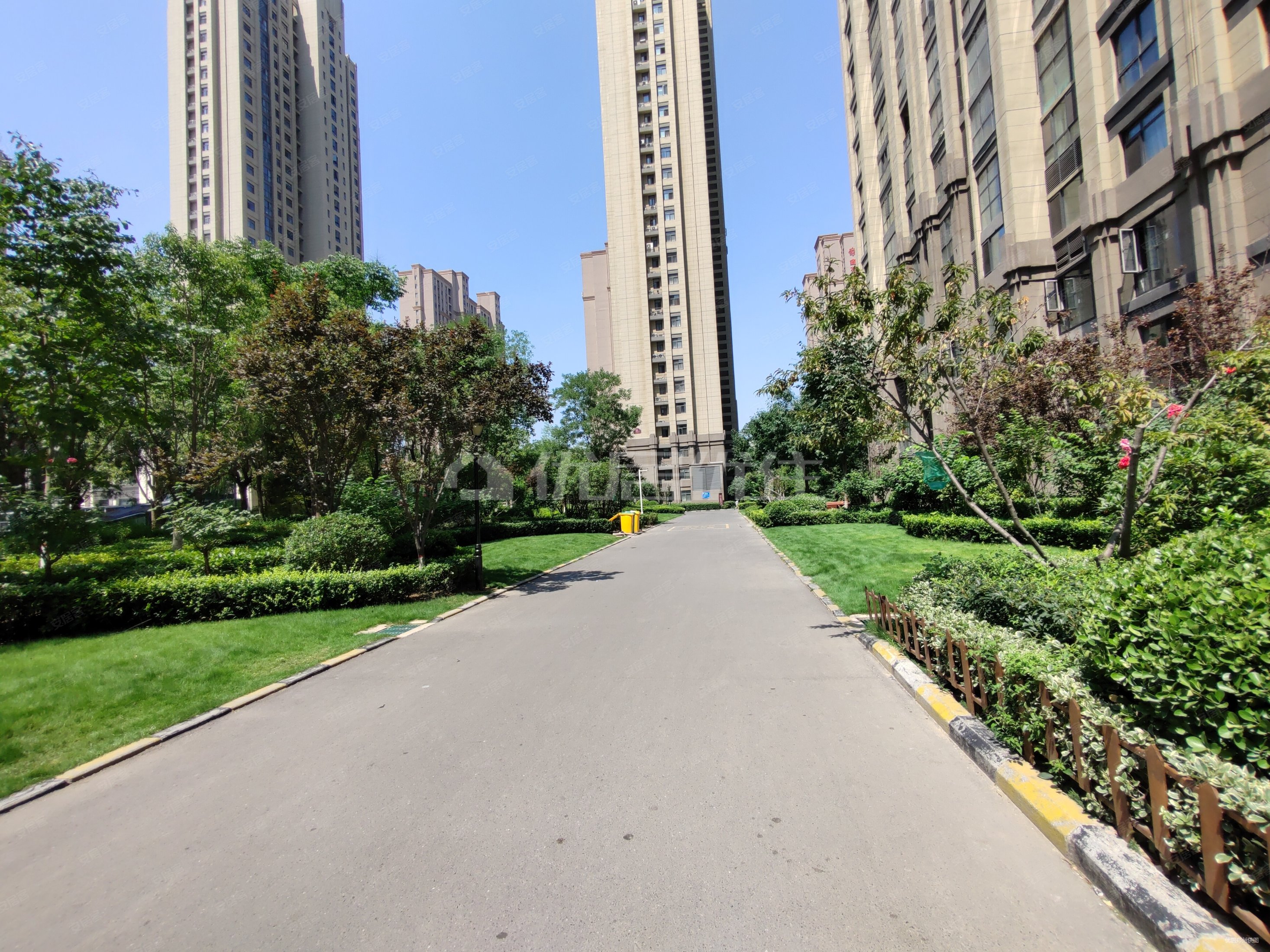 东区鑫苑鑫城大四房户型方正业主急售