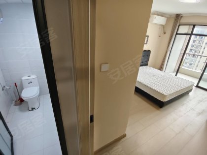 随时看房！无隔断）独立房间）包物业宽带）民水电）悦方）爱琴海