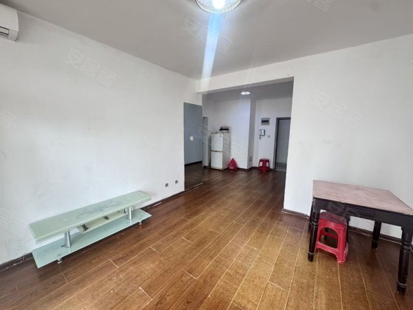 阳光汇景_南北通透_2室1厅null卫_精装修