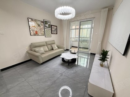 滨湖沁园_精装两室_业主自住装修_全屋定制_瓷砖金融港方圆荟