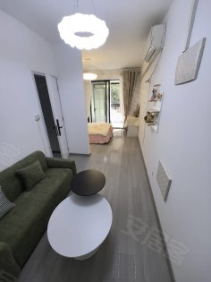 华地润园一室套内，靠近正大广场大华国际港文峰中心百乐门