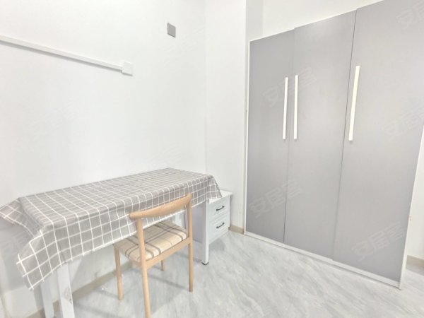 精装主卧阳台带独卫_民用水电_包网包物业_押一付一_联投中心