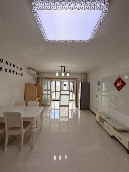 中环城国际公寓_拎包入住_2室1厅1卫_精装修_繁华大道地铁