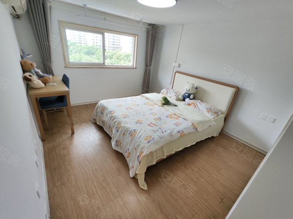 押金减半！房租立减！试住三天！海卉花市_万象汇五彩城西湖国际