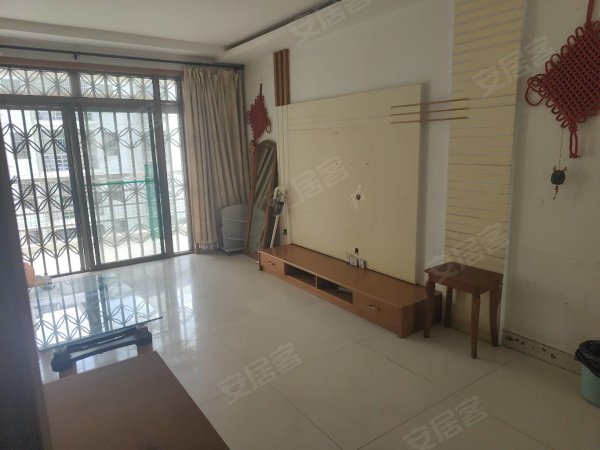 天门湖锦城整租三室，近天门湖小吃街，建工，师范大学旁边
