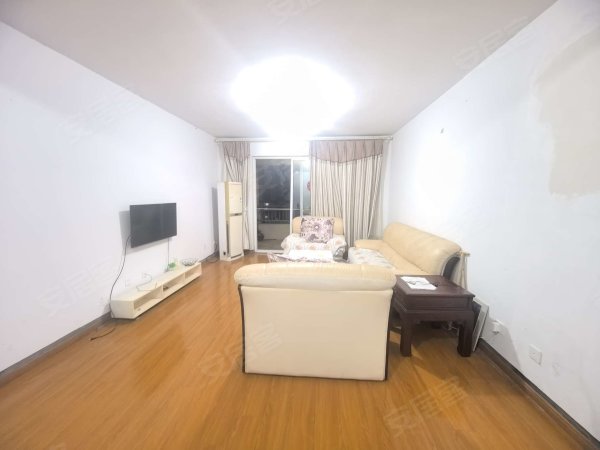 近35中四季花海蜀山西地山湖苑(东区二期)_3室2厅2卫