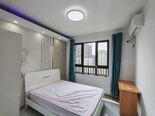 新店雅苑精装边户二居室，可短租可月付，全屋瓷砖地，出门小吃街