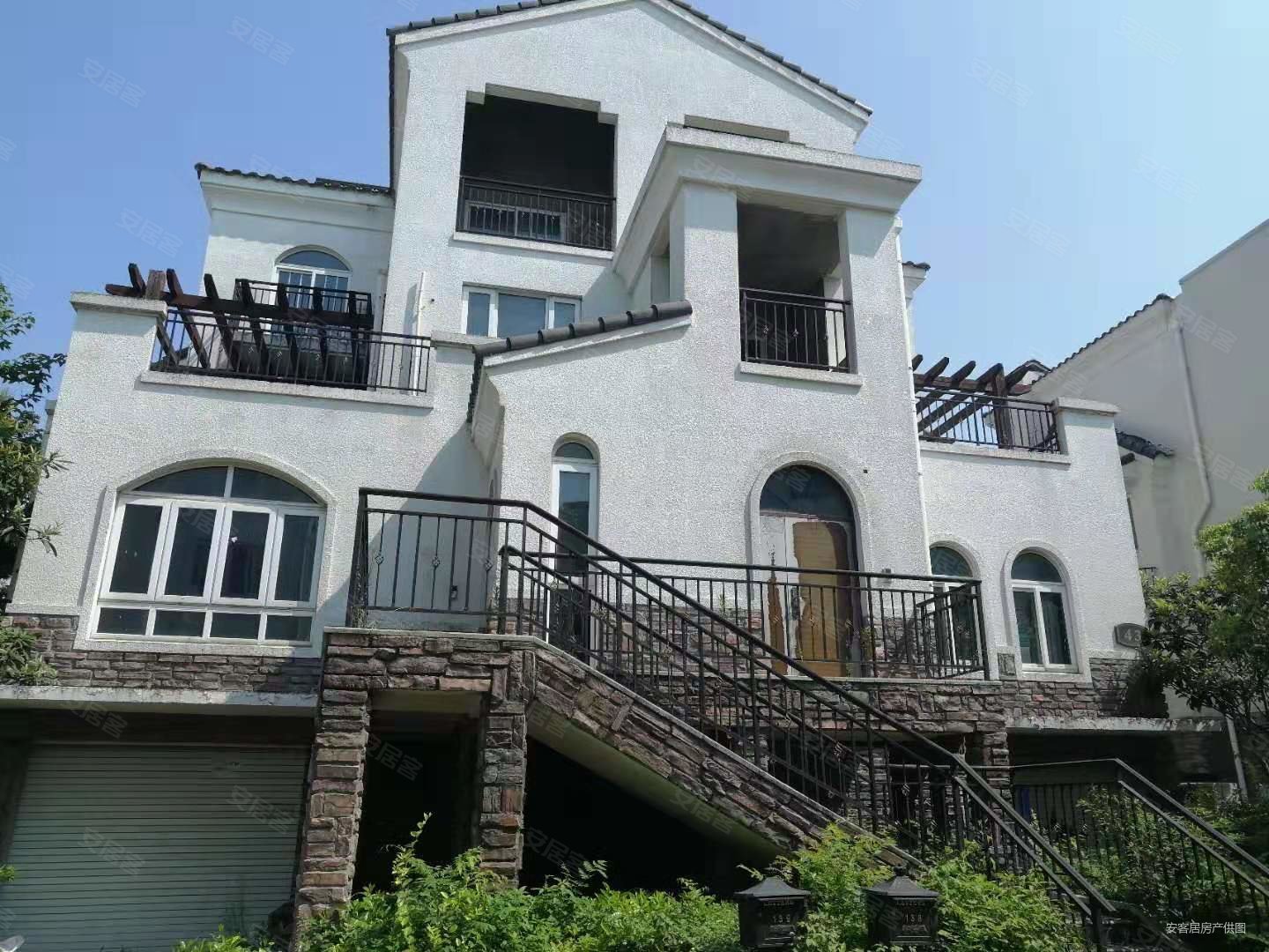 千灯逸墅