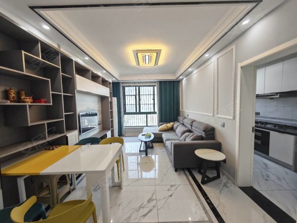 婚房装修三室，家具家电齐全，全屋定制，小资品质生活，拎包入住