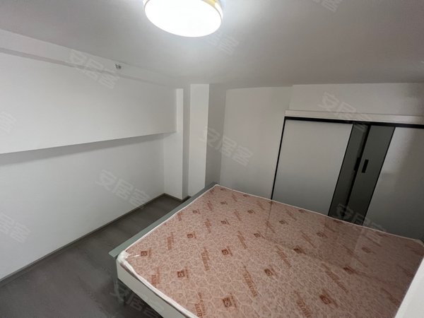 成都成华龙潭寺华宇旭辉锦绣广场(商住楼)精装loft套二楼下商场 龙潭