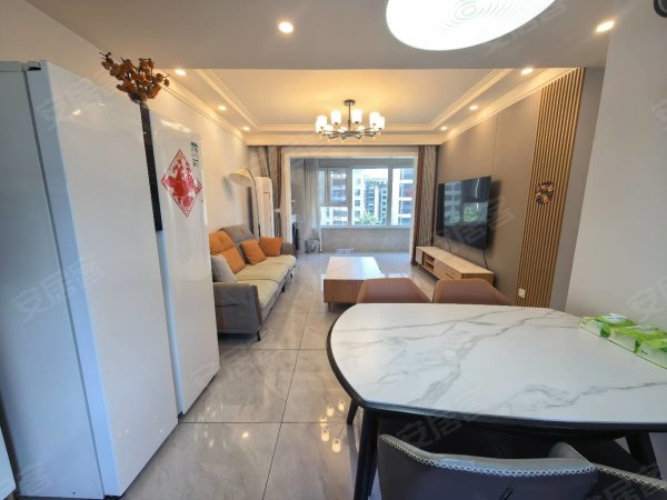 绿地柏仕公馆，4室1卫自住精装修，品牌家具家电，小区优质好房