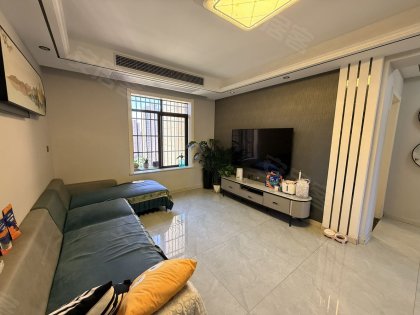整租_滨湖润园四中陪读_近超市菜市场_方圆荟金融港_拎包入住