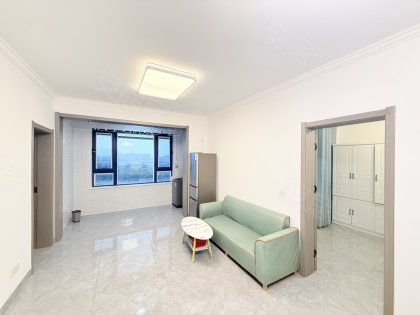 全屋瓷砖_房东自住家电齐全_房间温馨整洁_随时可以拎包入住