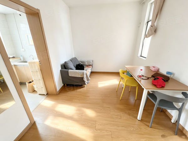 两室整租0宗介_出门就是洪岗地铁口_新华国际海卉花市港汇广场