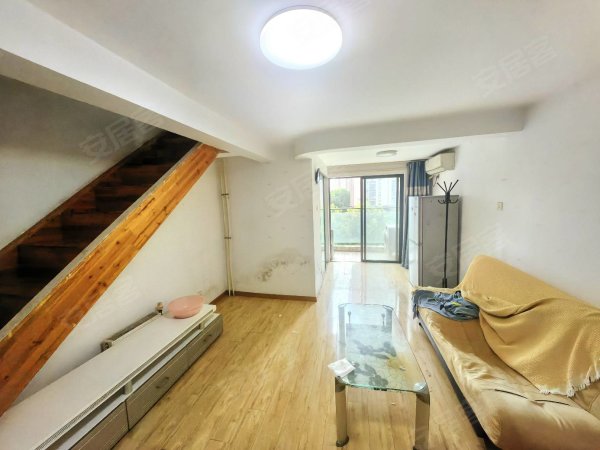 天籁轩巨划算loft，市政供暖，拎包入住，1912新粮仓商圈