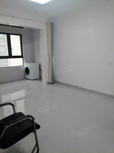 德淮里__瑶海一中对面_大三房__精装修_拎包入住随时看房