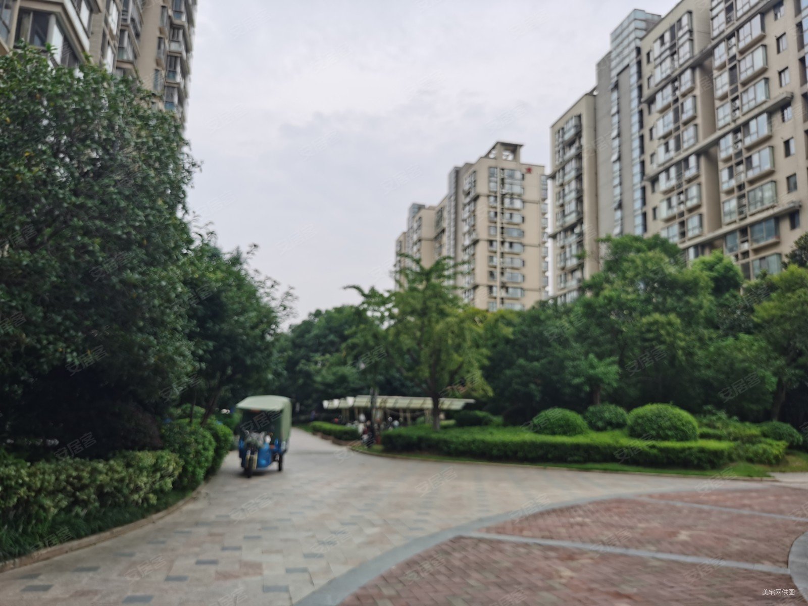 南京房产网>南京二手房>栖霞二手房>仙林大学城二手房>东方天郡(西区)