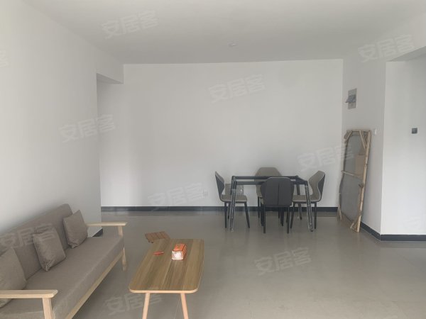 4号线南屏路地铁口，锦城小学，绿地中心