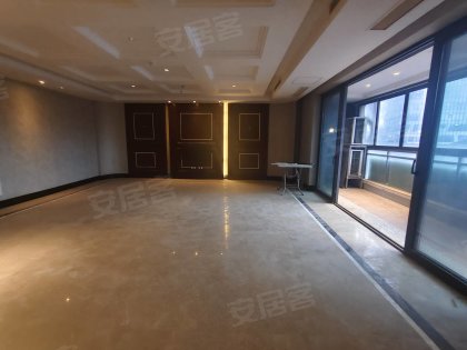新地中心_精装修_通风好_3室2厅3卫