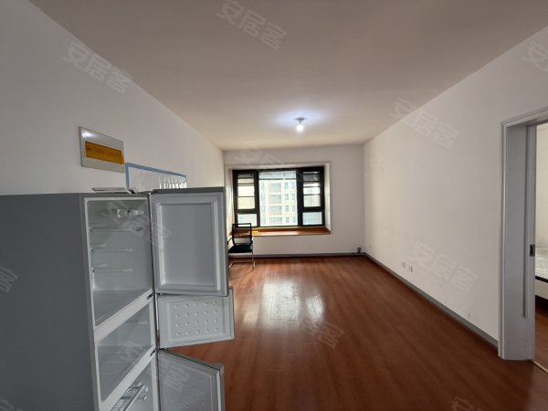 一中旁_近公园边户_居住舒适_适合陪读