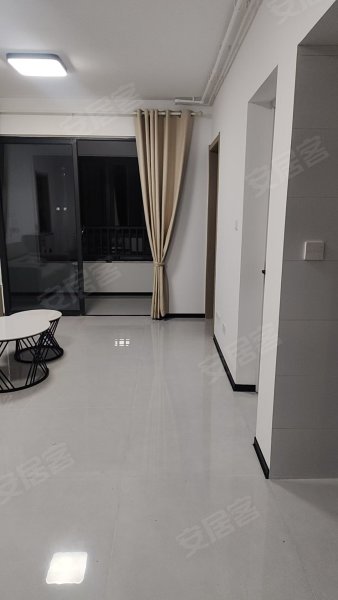 可短租，可养宠物，精装两室_业主自住装修_全屋定制_瓷砖金融