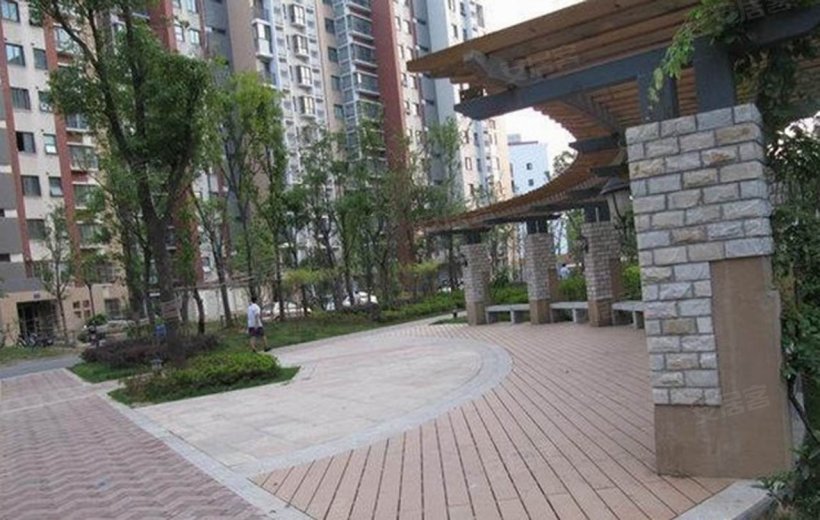 依山郡婚纱照_依山郡小学图片(2)