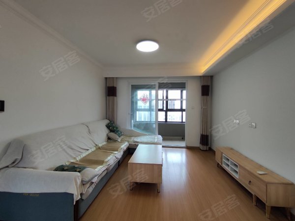 朗香书苑急租四室__近地铁皖智__采光极好_家具家电齐全
