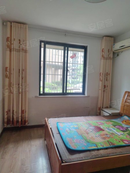 御湖观邸两室一厅，家电齐全随时看房入住适合住家陪读合租等等