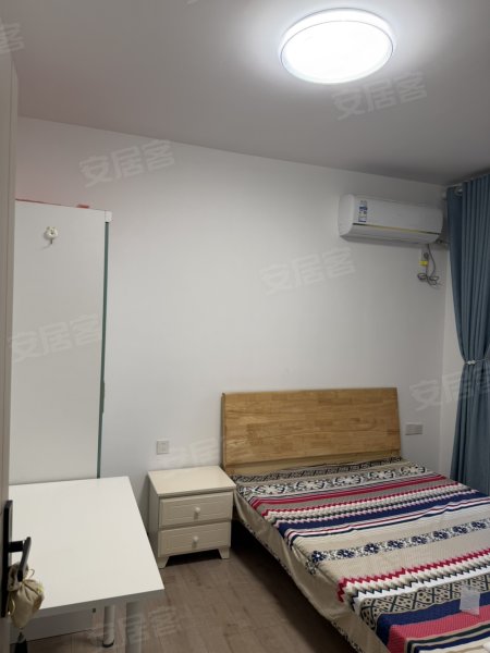 3号线地铁口_随时可以来看房