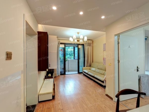 实拍，自住装修，定制衣柜，随时看房，朱岗，海顿公馆(西区)
