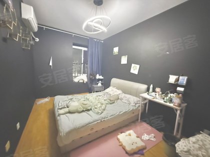 不错的房子，位置好装修好，家电家具齐全，京福花园两房有钥匙