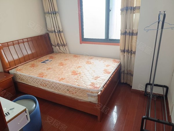 可月付可短租火车站鸭梨冲地铁口白马服装步行街天目七里多套