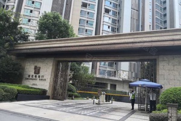 滨江凯旋门