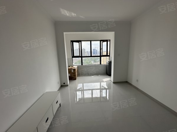 业主自住精装修_全屋瓷砖_客厅可配空调_近大溪地_新粮仓