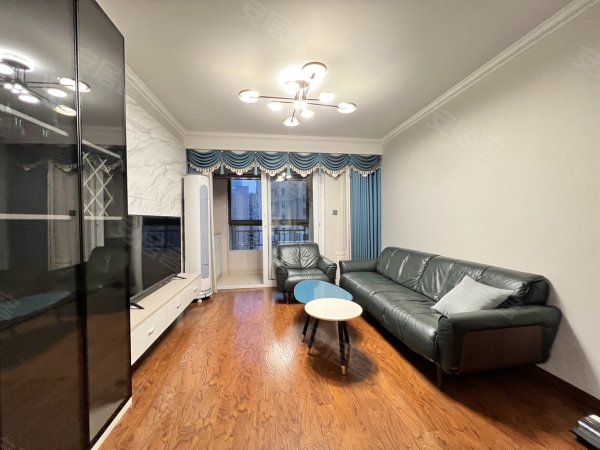 新出好房全屋定制4台空调非常干净拎包入住有密码看房随时