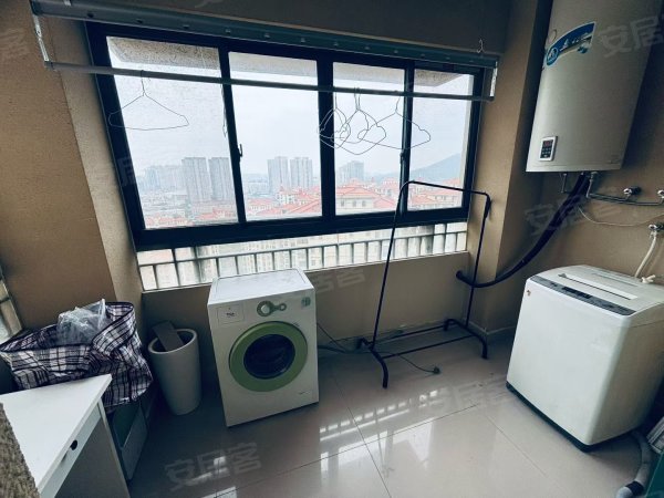 天柱路_大蜀山_精装朝南两室_新加坡花园城_停车方便民用水电