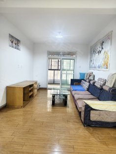 广德路新二院旁，漕冲小区南区，三室一厅拎包入住。