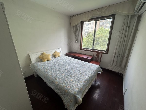 市政务地铁口_近新城国际_蔚蓝商务港_银泰百货_合租次卧