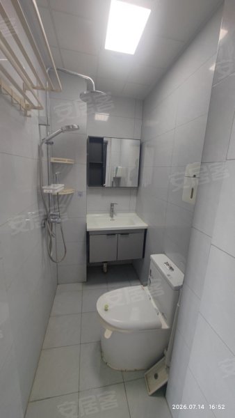 十七中宿舍_两室梯厅_精装修_陪读首选