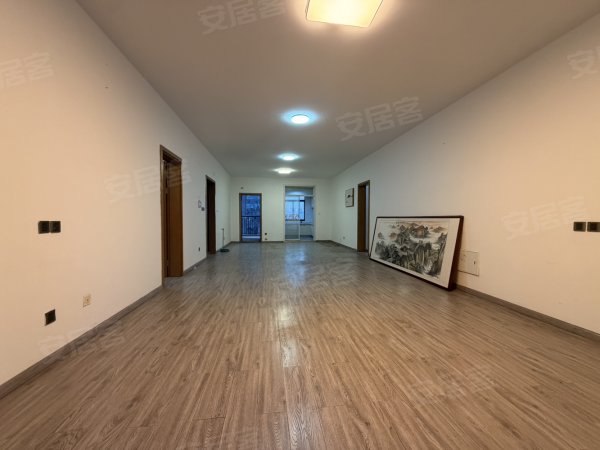 生意不好做_不然这绿地中心商业街旁适合办G的大平层一定很抢手
