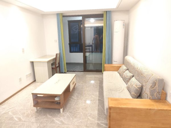 7中陪读_中楠樾府精装修三室_客厅空调_卧室格力985