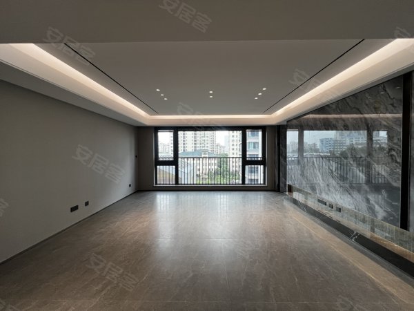 招商天青臻境_四室两厅两卫_新房交付_带地暖中央空调新风系统