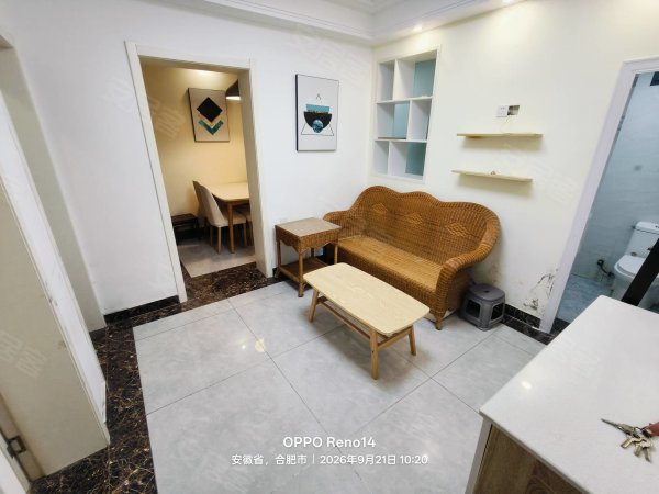 东陈岗_科大旁_1楼带院子_精装两室_家电家具齐全_拎包入住