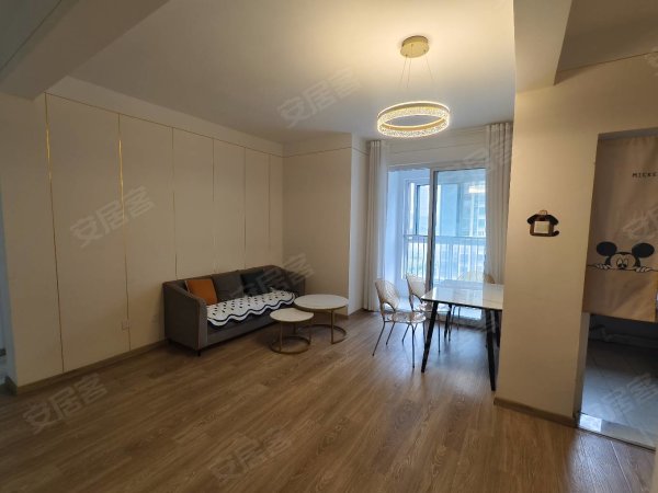 菊园90平大两室出租，家具家电齐全，交通便利，看房随时有钥匙