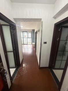 省博物馆地铁，地铁三号线，交通便利，通勤方便
